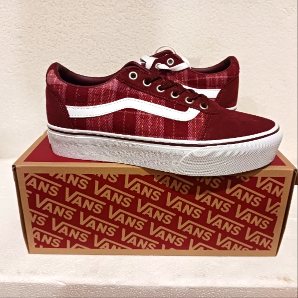 Vans - Picture 1 of 4